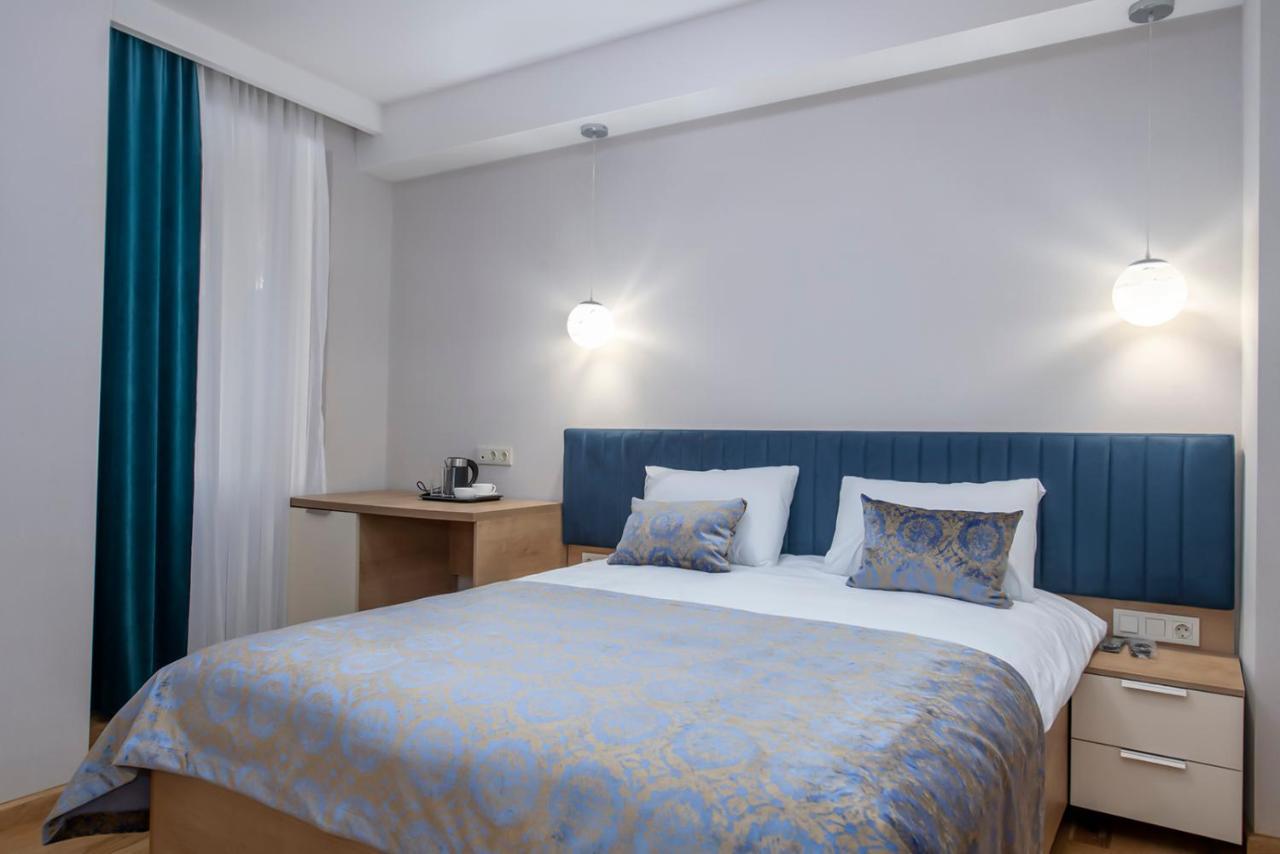 Hotel Solo Tbilisi Exteriör bild